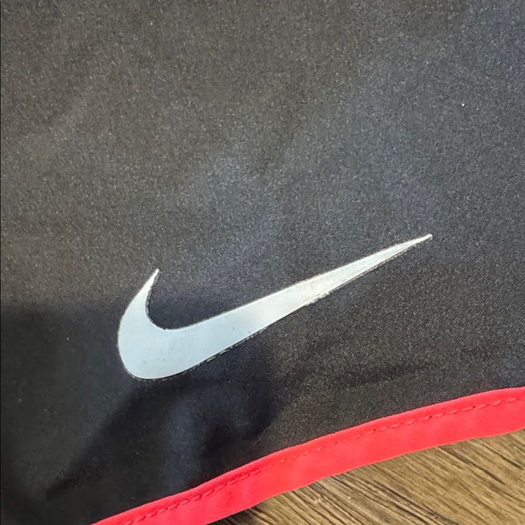 Dri-fit Nike Women's Athletic Shorts in Black and Pink fully lined - Picture 3 of 3